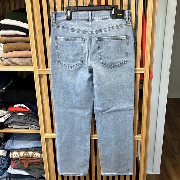 NWT Express High Waisted Light Wash Straight Ankle Jeans - Picture 5 of 5